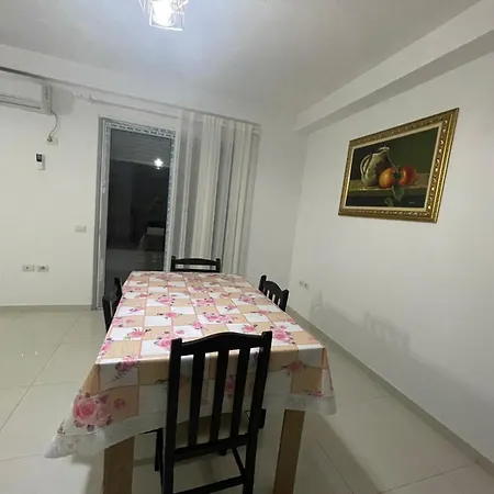 Ela Apartment *